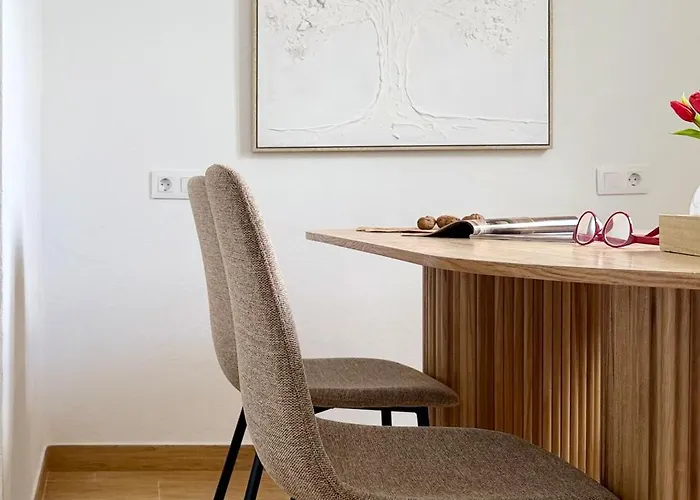 Canaryislandshost L Orilla Famara