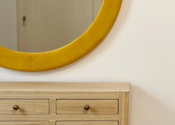 Canaryislandshost L Orilla * Famara