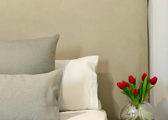 Canaryislandshost L Orilla